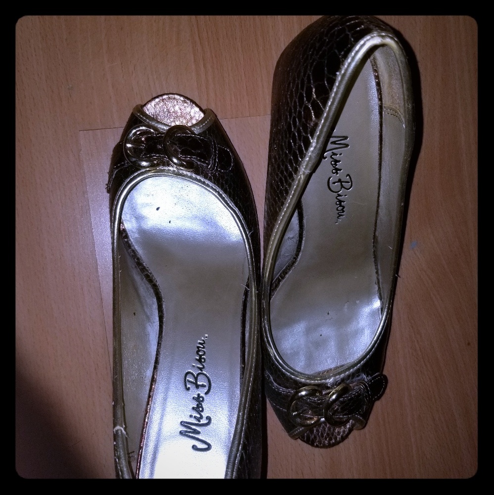 Woman's shoes used